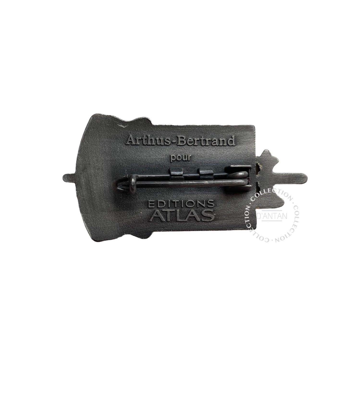 Insigne/Badge/Pucelle Militaire Français 37 ème RI Régiment d’Infanterie « Rgt. De Tvrenne » Arthus Bertrand Édition Atlas.