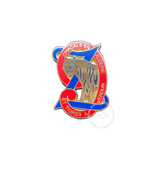 Insigne/Badge/Pucelle Militaire Français 9 ème RZ Régiment de Zouaves « Chacals en Algérie, Tigres à Verdun » Arthus Bertrand Édition Atlas.