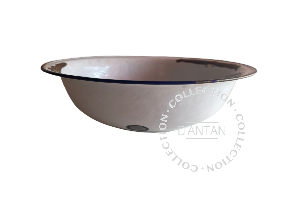 White and Blue Enameled Basin Diameter 28.5cm