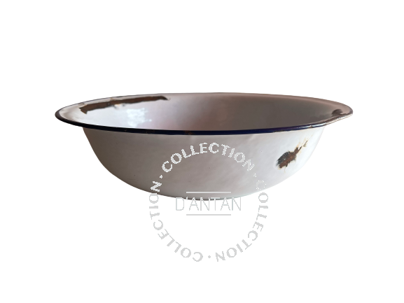 White and Blue Enameled Basin Diameter 28.5cm