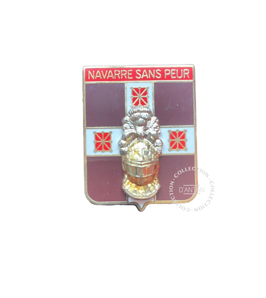 Insigne/Badge/Pucelle Militaire Français 5 ème RI Régiment d’Infanterie « Navarre sans Peur » Arthus Bertrand Édition Atlas.