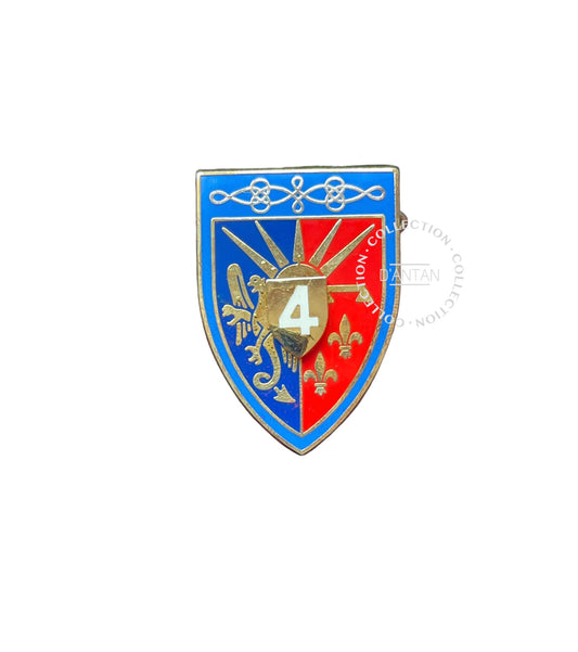 Insigne/Badge/Pucelle Militaire Français 4 ème RH Régiment de Hussards Arthus Bertrand Édition Atlas.