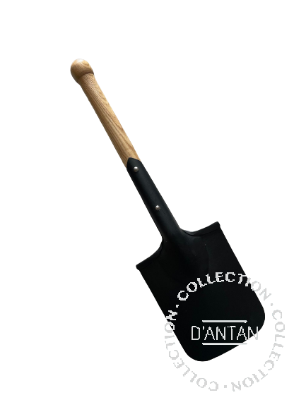 WW2 German Straight Shovel Reproduction